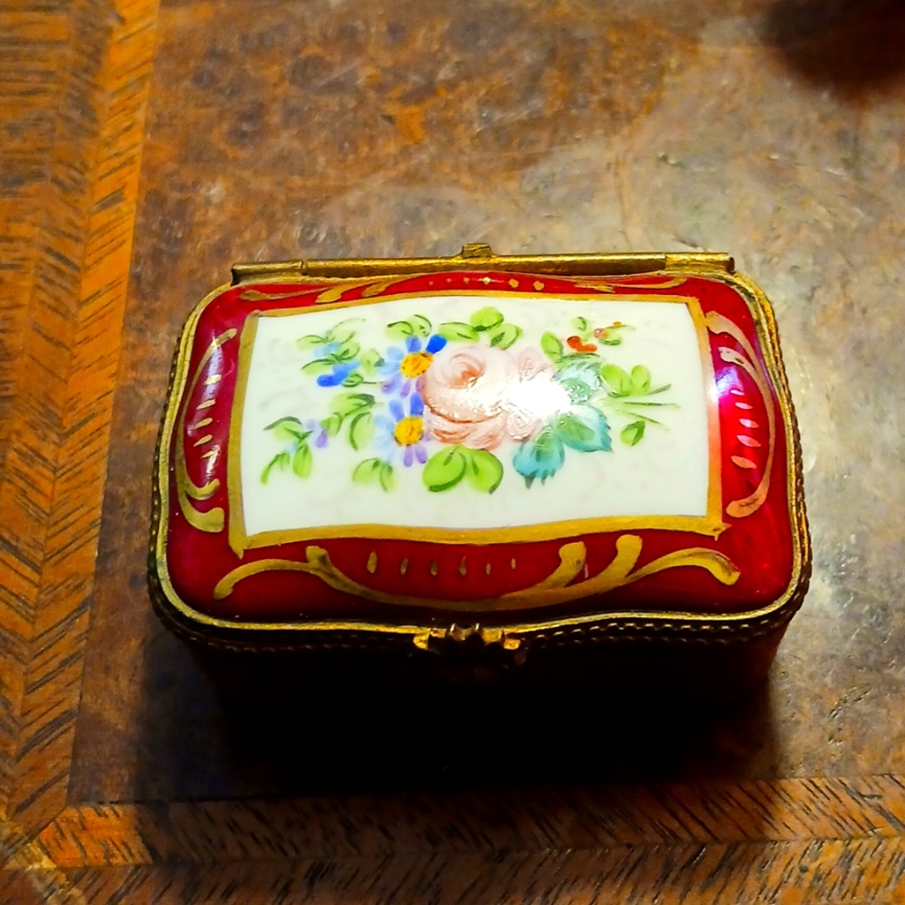 Antiques Sevres marked box
